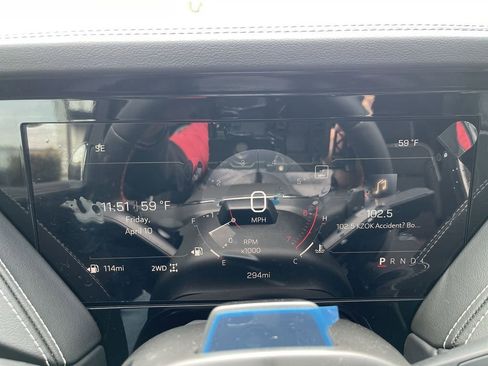 New 2026 GMC Yukon XL AT4 Ultimate AWD/4WD image 11