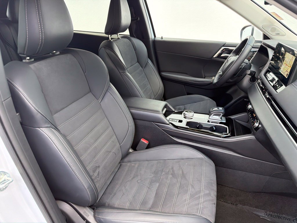 Used 2025 Mitsubishi Outlander SE AWD/4WD image 30