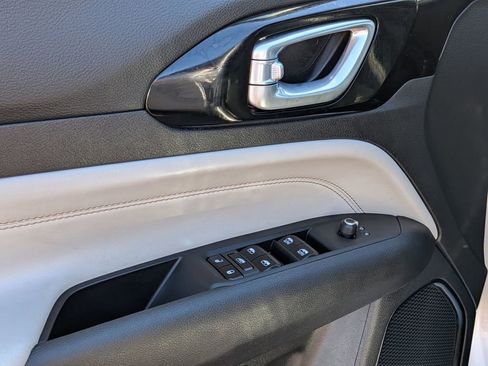 Used 2025 Jeep Compass Limited image 13