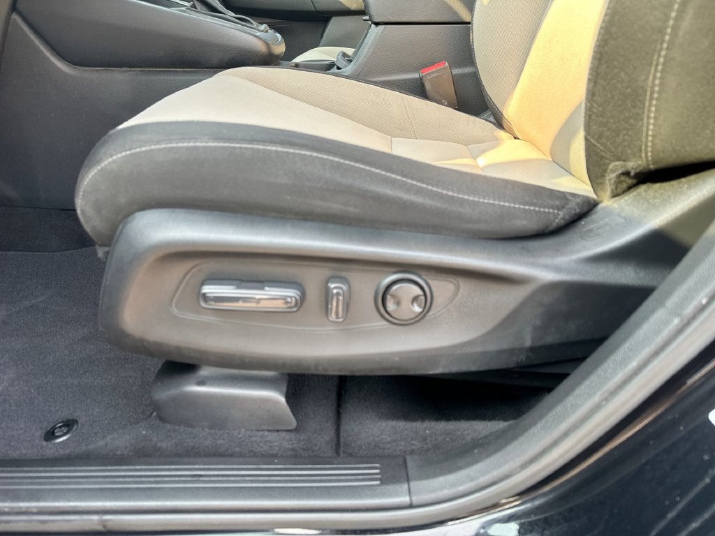 Used 2023 Honda CR-V EX image 15