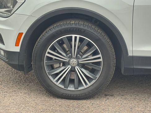 Used 2018 Volkswagen Tiguan SEL image 11