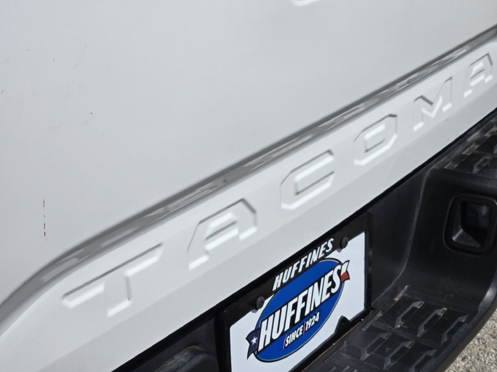 Used 2022 Toyota Tacoma SR RWD image 10