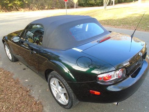 Used 2008 MAZDA MX-5 Miata Sport image 29