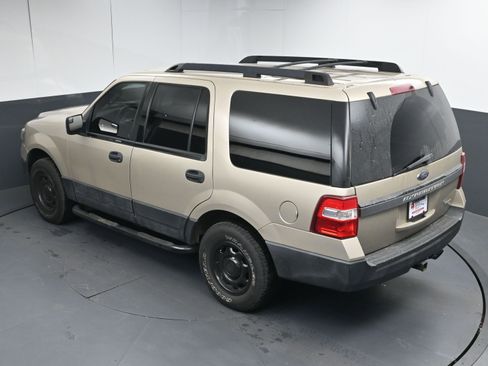 Used 2017 Ford Expedition XL image 32