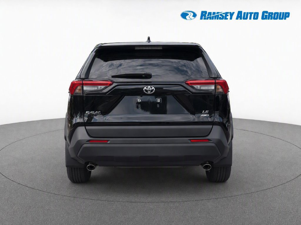Used 2023 Toyota RAV4 LE AWD/4WD image 7