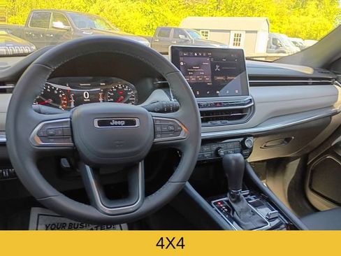 Used 2024 Jeep Compass Limited AWD/4WD image 11