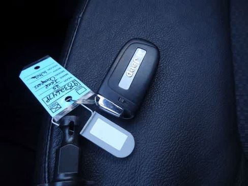 Used 2025 Jeep Compass Trailhawk AWD/4WD image 31