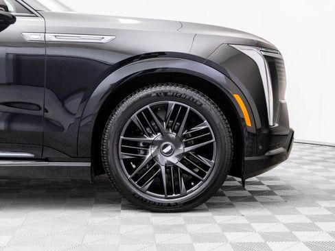 New 2025 Cadillac Escalade IQ Sport 2 w/ LPO, ONYX Package AWD/4WD image 39