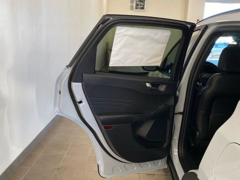 New 2025 Ford Escape ST-Line w/ Tech Pack #1 image 9