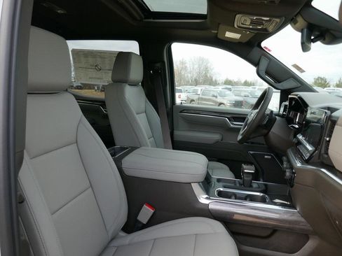 New 2026 Chevrolet Silverado 1500 LTZ w/ LTZ Premium Package image 10