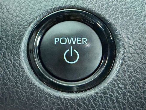 Used 2026 Toyota Camry SE FWD image 30