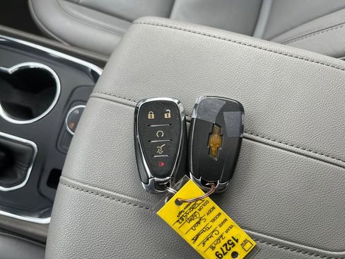 Used 2018 Chevrolet Traverse LT w/ LPO, 'HIT The Road' Package image 31