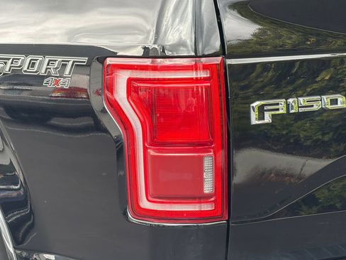 Used 2016 Ford F150 Lariat w/ Equipment Group 502A Luxury AWD/4WD image 27