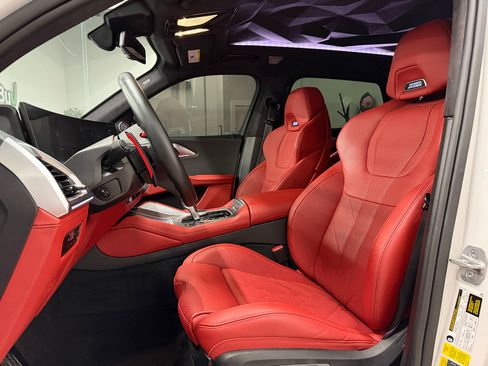 Used 2023 BMW XM image 9