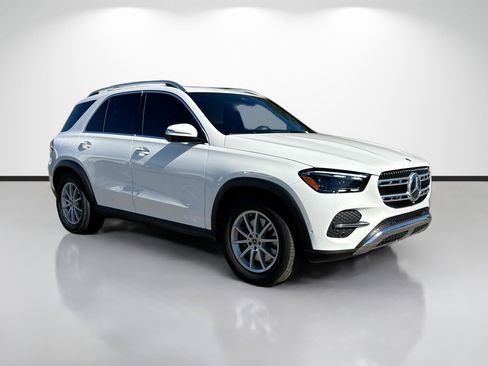Used 2024 Mercedes-Benz GLE 450e 4MATIC image 1