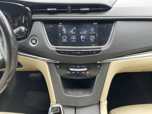 Used 2018 Cadillac XT5 AWD w/ LPO, Wheel Lock Package image 13