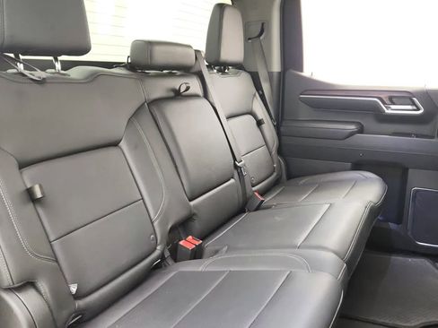 Used 2024 GMC Sierra 1500 SLT image 38