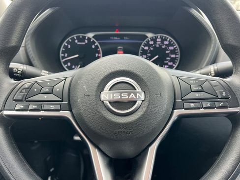 Used 2025 Nissan Sentra SV image 25