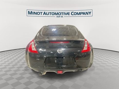 Used 2015 Nissan 370Z w/ Sport Package image 7