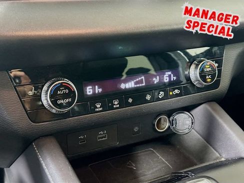 Used 2024 Mitsubishi Outlander SE FWD image 17