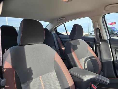 Used 2022 Nissan Versa SR w/ Electronics Package image 30