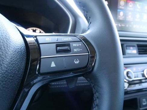 Used 2025 Honda Pilot Touring image 24