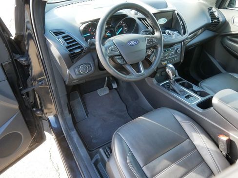 Used 2019 Ford Escape Titanium image 12