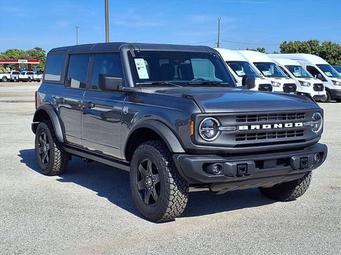 New 2025 Ford Bronco Big Bend w/ Black Diamond Package image 10