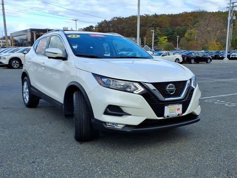 Certified 2022 Nissan Rogue Sport SV w/ Technology Package image 3