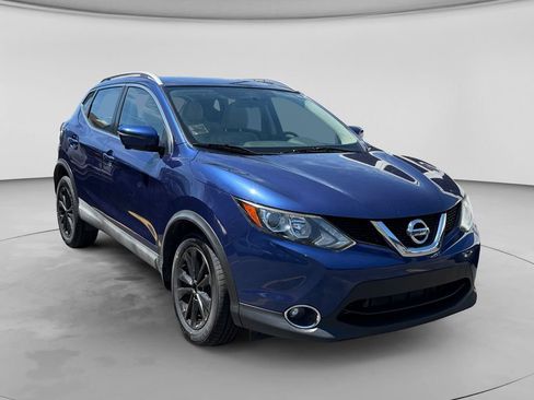 Used 2017 Nissan Rogue Sport SV w/ SV Premium Package AWD/4WD image 3