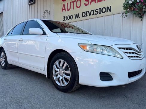 Used 2010 Toyota Camry LE FWD image 1