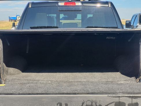 Used 2025 RAM 1500 Laramie AWD/4WD image 24