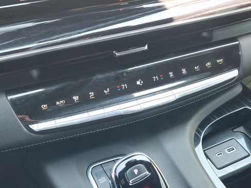 Used 2023 Cadillac Escalade Sport w/ LPO, ONYX Package RWD image 20
