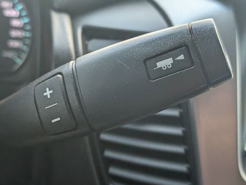 Used 2015 Chevrolet Tahoe LT image 23