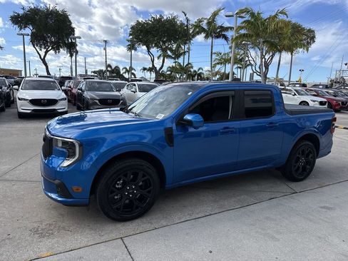 Used 2025 Ford Maverick Lobo image 11