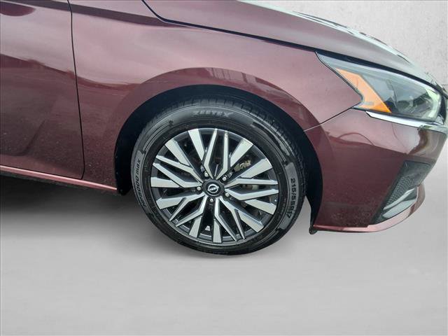 Used 2025 Nissan Altima 2.5 SV FWD image 23