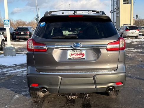 Used 2022 Subaru Ascent Limited w/ Popular Package #4 image 10