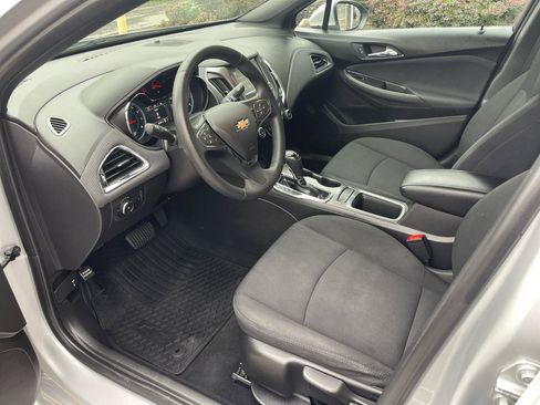 Used 2017 Chevrolet Cruze LT w/ RS Package FWD image 17