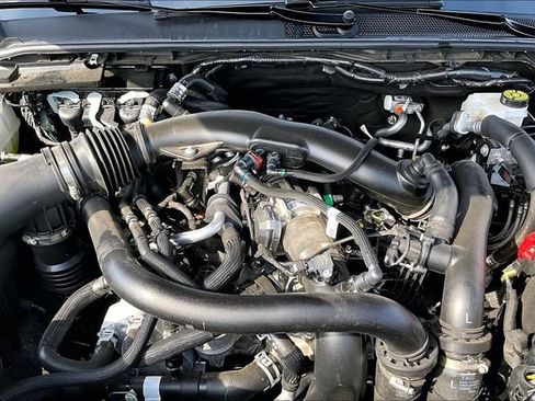 Used 2025 Ford Ranger Raptor AWD/4WD image 32