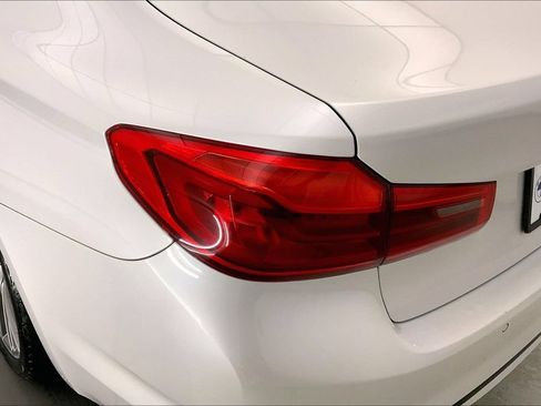 Used 2019 BMW 540i w/ Executive Package RWD image 28