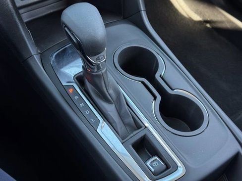 Used 2024 Chevrolet Equinox LS w/ LS Convenience Package image 21