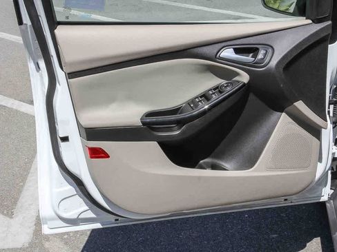 Used 2017 Ford Focus Electric Hatchback FWD image 20
