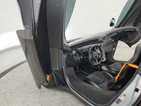 Used 2019 McLaren 570S Spider RWD image 30