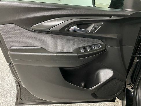 Used 2023 Chevrolet TrailBlazer LT image 9