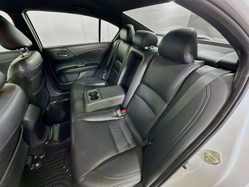 Used 2016 Honda Accord Sport image 26