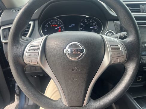 Used 2016 Nissan Rogue SV FWD image 45