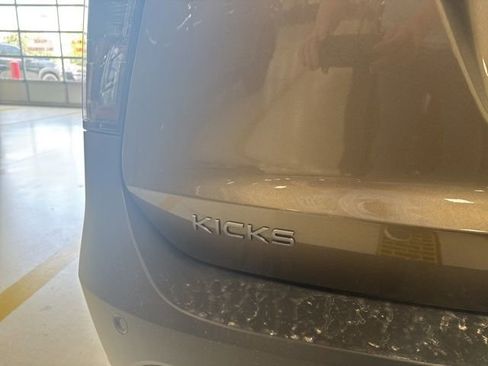 Used 2026 Nissan Kicks SR w/ Cold Weather Package AWD/4WD image 10