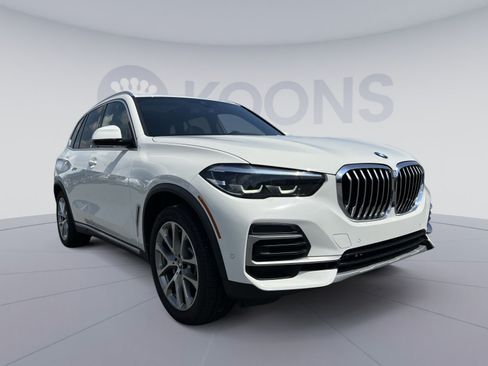Used 2023 BMW X5 xDrive40i w/ Premium Package AWD/4WD image 10