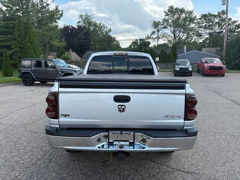 Used 2008 Dodge Dakota Laramie AWD/4WD image 4