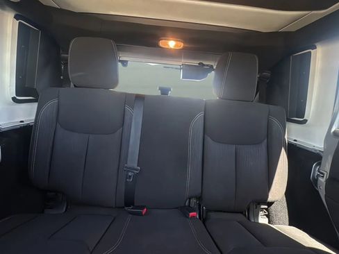 Used 2014 Jeep Wrangler Unlimited Sahara w/ Connectivity Group AWD/4WD image 19